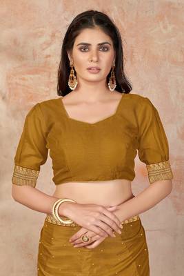 Mustard embroidered silk blend saree with blouse 4