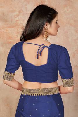 Dark Blue Embroidered Silk Blend Saree With Blouse 5