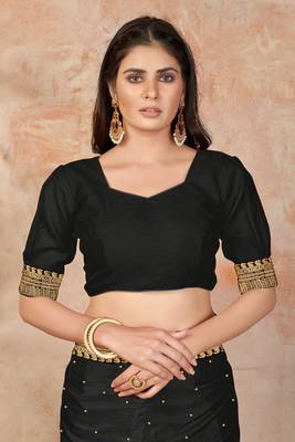 Black embroidered silk blend saree with blouse 4