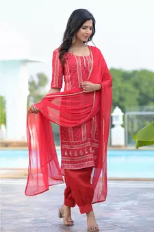 Red chikankankari kurti set