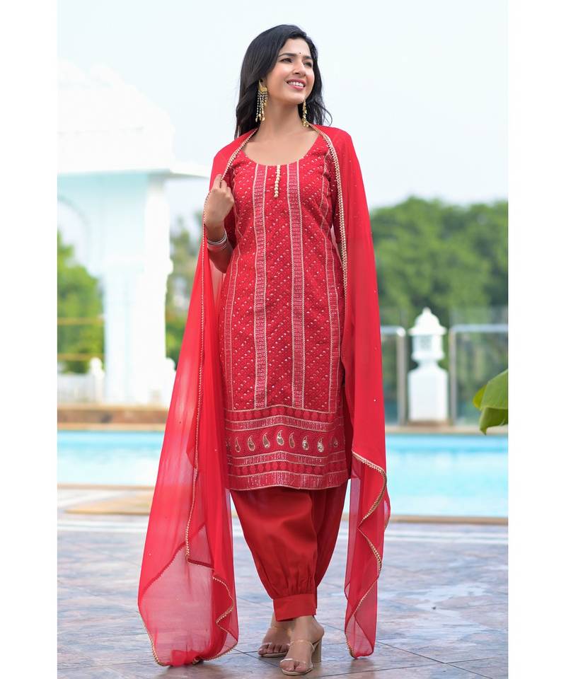 Red chikankankari kurti set