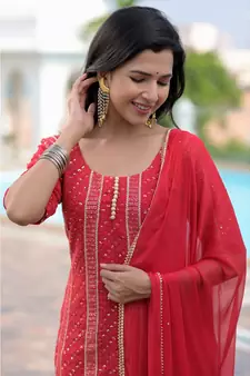 Red chikankankari kurti set