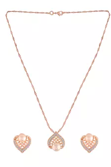 Rose Gold Plated Glittering Cubic Zirconia Designer Chain Pendent Necklace Set