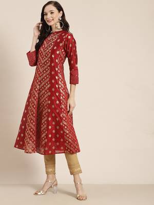 Maroon Chanderi Silk Printed Kurta with Inner 5