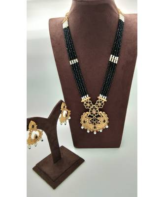 Rani Haar with Earrings in Black and LCD Pearls and Stone 1