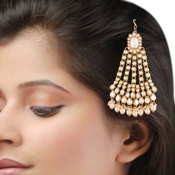 White studded jewellery Yellow Gold Alloy   Passa 3