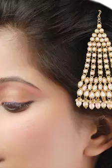 White studded jewellery Yellow Gold Alloy   Passa