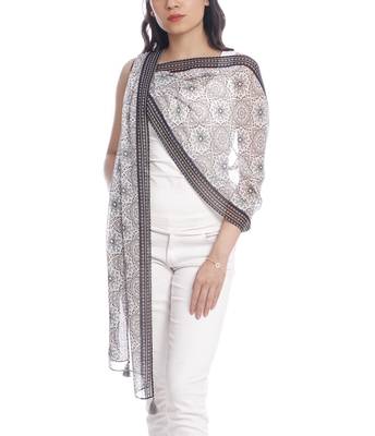 Grey Geometric Print Scarf to keep you updated with the Latest Fashion 1