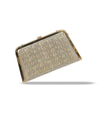 gold clutches 1