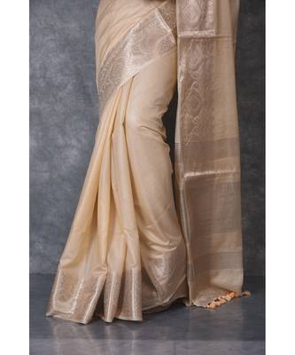 cream Silk Viscous Matka Jackard Border saree with blouse 4