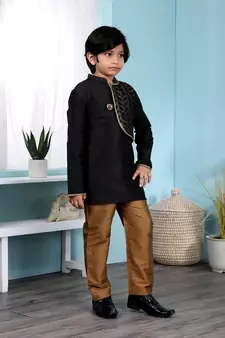 Black embroidered cotton silk boys-kurta &-pyjama