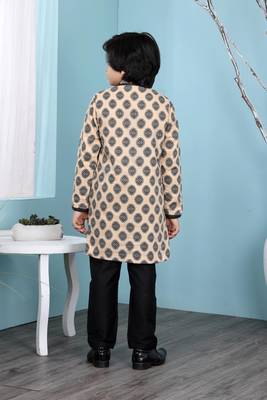 Beige printed banarasi silk boys-sherwani 4