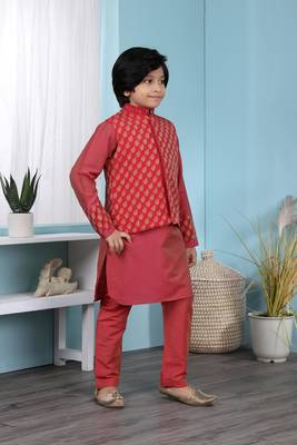 Red printed cotton silk boys-kurta &-pyjama 3