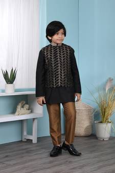 Black embroidered cotton silk boys-kurta &-pyjama