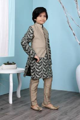 Green printed banarasi silk boys-kurta &-pyjama 3
