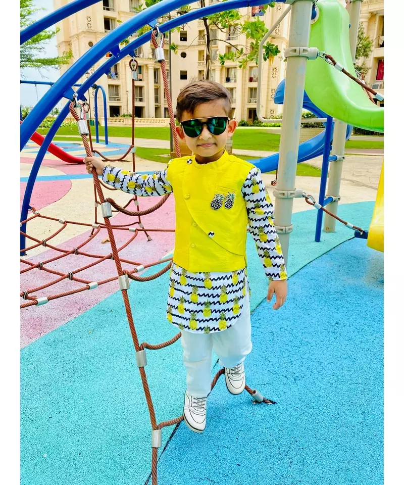 Pineapple Print Round Cut Kurta with Bandi