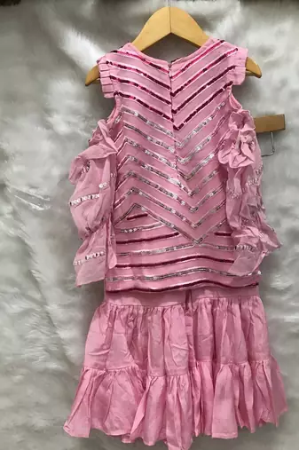 Embroidered pink kurta with Balloon Sleeves and Sharara
