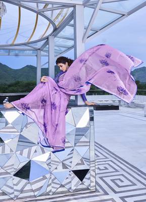 Lavender printed organza saree with blouse 2