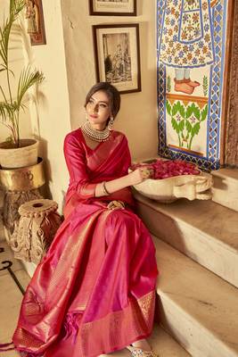 Rani pink woven banarasi saree with blouse 2