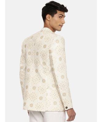 perfect for a reception or a wedding sangeet. pair with ivory pants for a complete look. 5