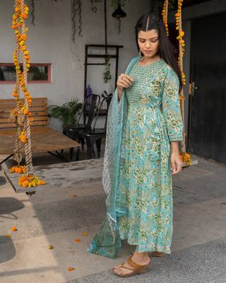 Green embroidered cotton ethnic-kurtis 4