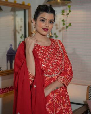 Red embroidered cotton ethnic-kurtis 5