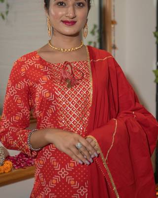 Red embroidered cotton ethnic-kurtis 4