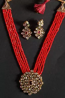 Red Polki Pearl Kundan Necklace Sets