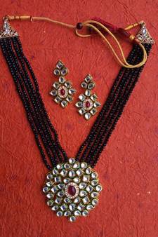 Black Polki Pearl Kundan  Necklace Sets