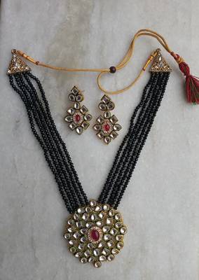 Black Polki Pearl Kundan  Necklace Sets 3