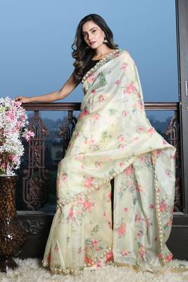 Cream Yellow Digital print Organza Saree with heavy border 3