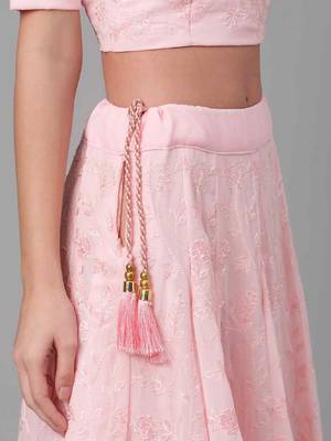Baby-pink thread embroidery georgette semi stitched lehenga 3