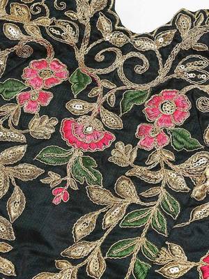 Green embroidered silk semi stitched lehenga 4