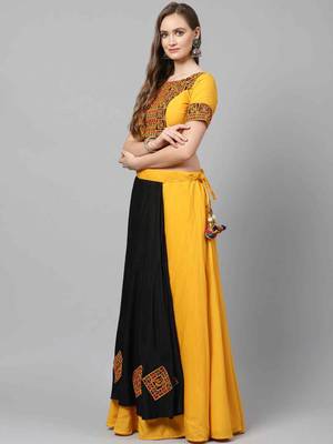 Black Embroidered Cotton Traditional Navratri Dandiya Raas Garba Festival Function Semi Stitched Lehenga Choli 3