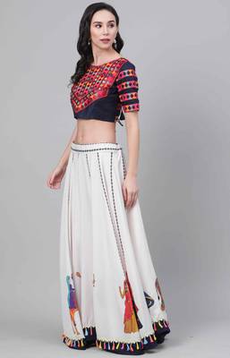 Off-white Embroidered Cotton Traditional Navratri Dandiya Raas Garba Festival Function Semi Stitched Lehenga Choli 4