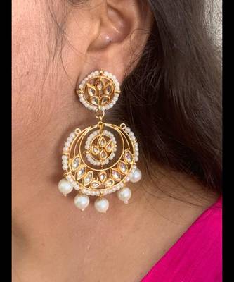 Yellow jewellery 2