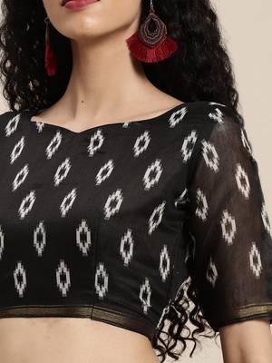 Divaastha White Tie and Dye Linen Blend Saree With Blouse 3