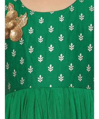 Beautiful Green Sleeveless Party Gown for Girls 4