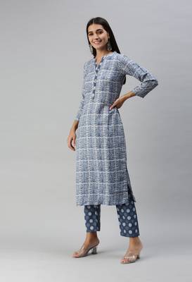 SheWill Women Indigo Floral Printed Cotton Blend Kurta with Palazzos 3