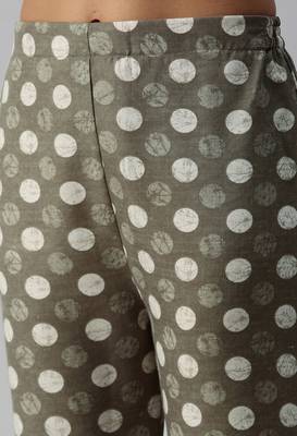 SheWill Women Grey Floral Printed Cotton Blend Kurta with Palazzos 6