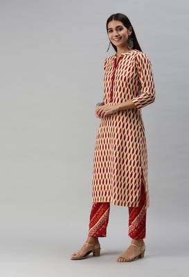 SheWill Women Beige and Orange Ethnic Motifs Ikat Printed Regular Kurta with Palazzo Style Pant 3