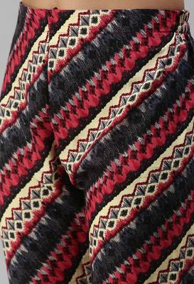 SheWill Women Red and Black Ethnic Motifs Ikat Printed Regular Kurta with Palazzo Style Pant 6