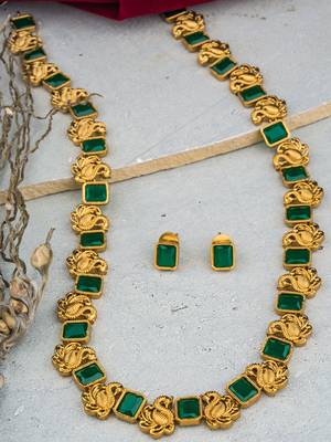 Gold spinel jewellery 1