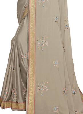 Grey printed crepe saree with blouse 3