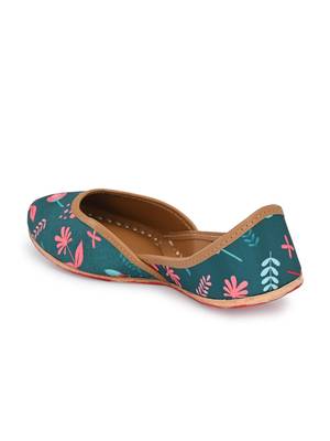 Sringam Women Green Printed Handcrafted Mojaris 2