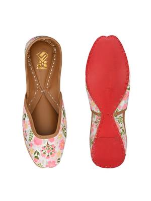 Sringam Women White Printed Handcrafted Mojaris 4