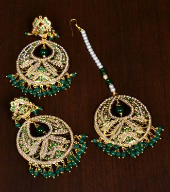 Emerald embellished Jadau Earring Tikka Set JES5 1