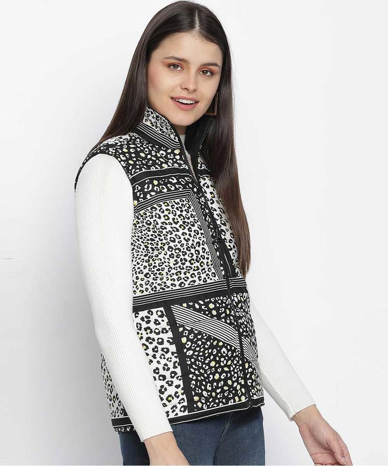 Grooving black animal print reversible quilted women jacket
