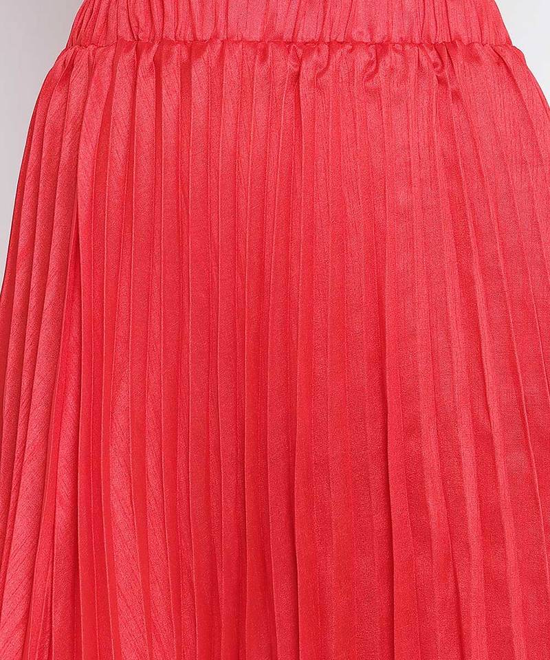 Hearted red pleated women skirt