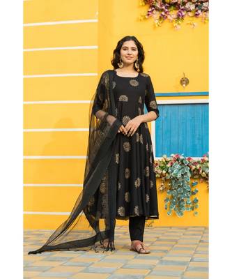 Pheeta Black Gold Hand Block Print Gota Set with Dupatta 1